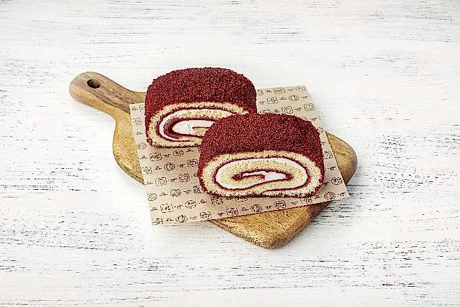 Набор малиновых рулетов с крем-чизом в Пироговом Дворике