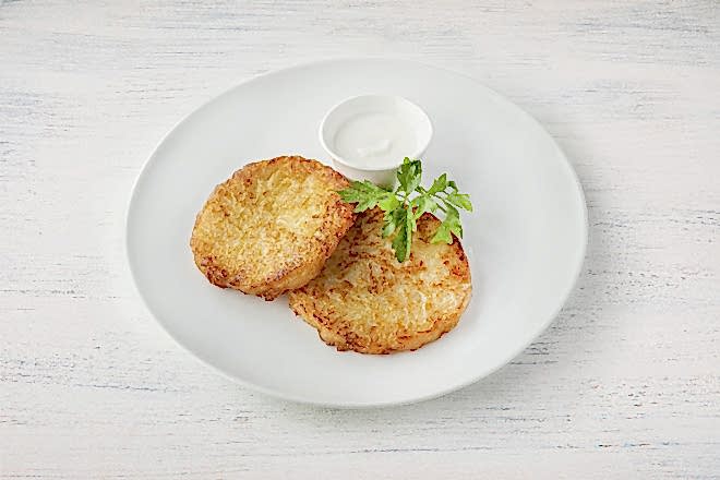 Драники картофельные со сметаной в Пироговом Дворике