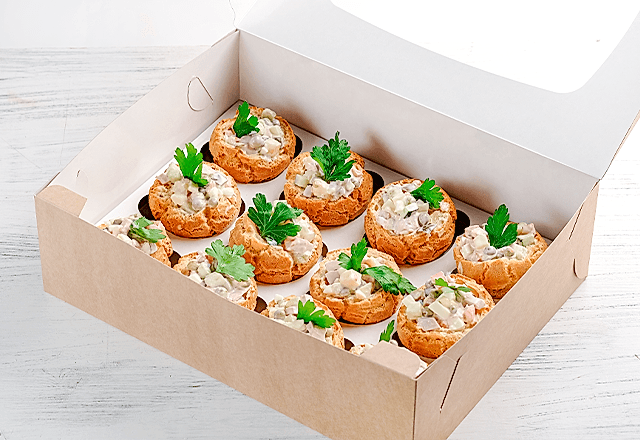 Праздничный бокс "Профитроли оливье" в Пироговом Дворике