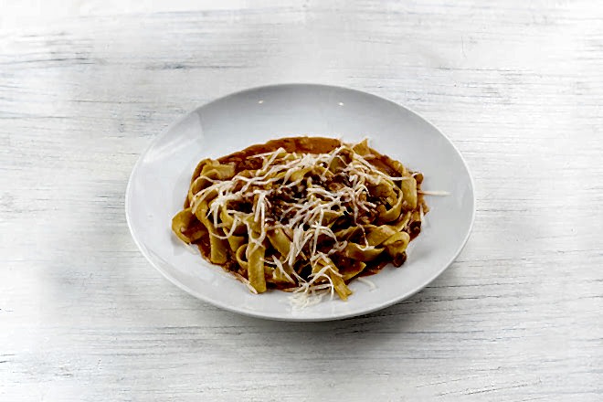 Паста Болоньезе в Пироговом Дворике