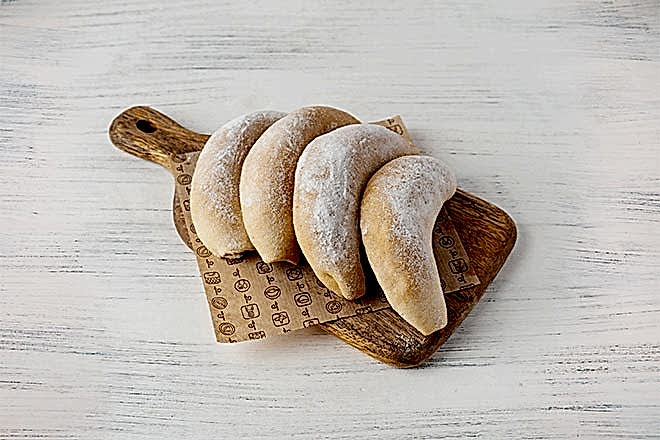 Набор рогаликов с орехами в Пироговом Дворике