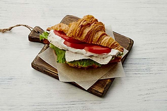 Круассан "Цезарь" в Пироговом Дворике