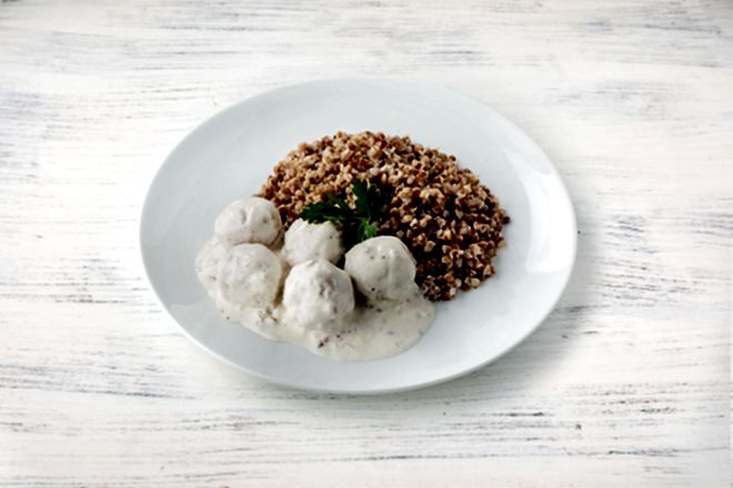 Фрикадельки по-домашнему с гречей в Пироговом Дворике