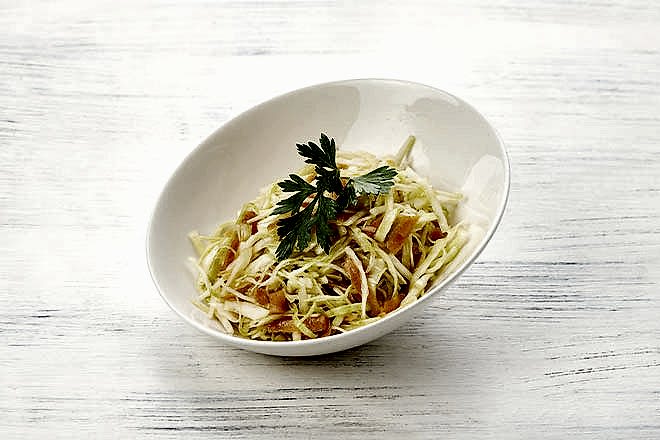 Салат витаминный в Пироговом Дворике