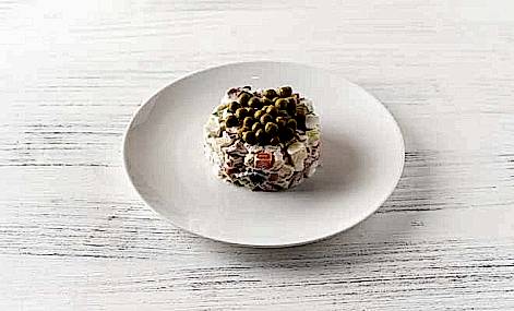 Салат Оливье в Пироговом Дворике