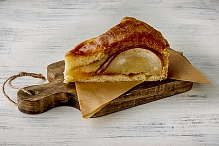 Тирольский пирог с грушей в Пироговом Дворике