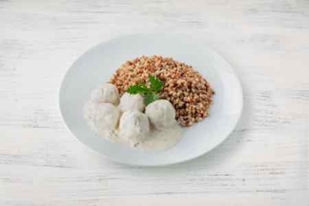 Фрикадельки по-домашнему с гречей в Пироговом Дворике